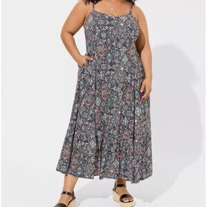 Tiered Trapeze Maxi Dress - Pretty Medallion Deep Black